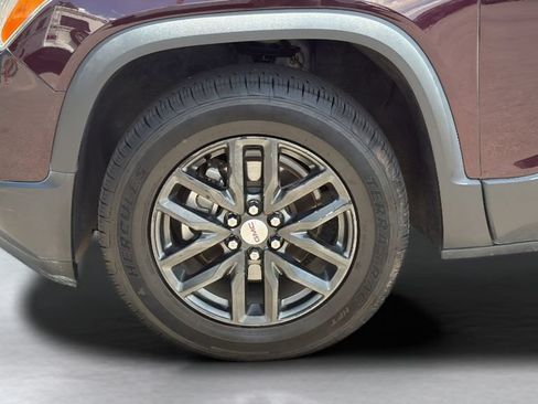 Used 2018 GMC Acadia SLT FWD image 17