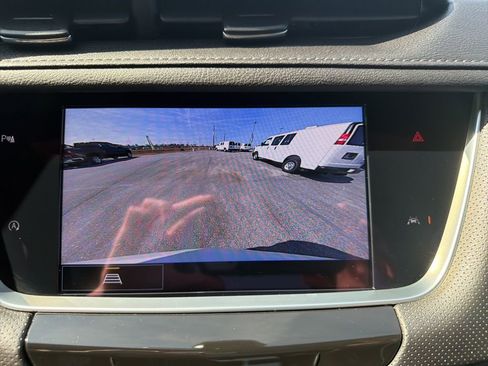 Used 2023 Cadillac XT6 Luxury image 25