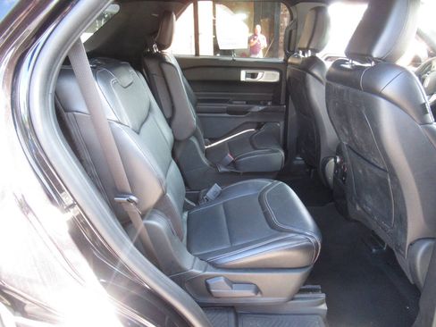 Used 2020 Ford Explorer ST w/ Premium Technology Package AWD/4WD image 8
