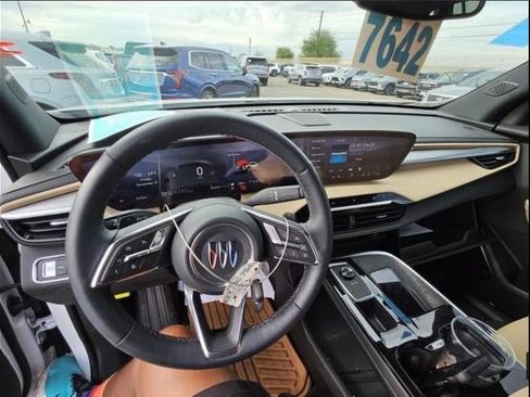 Used 2025 Buick Enclave Preferred image 8