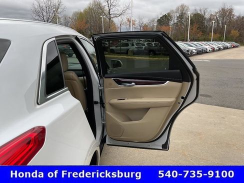 Used 2019 Cadillac XT5 Luxury image 17