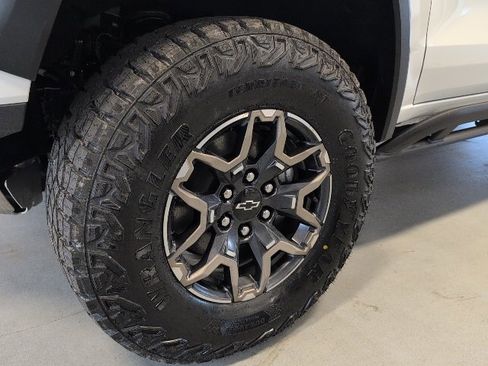 New 2026 Chevrolet Colorado ZR2 w/ Technology Package image 13