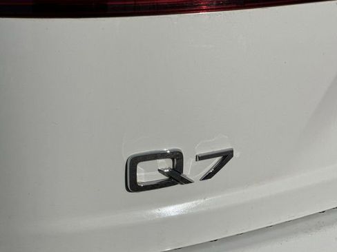 Used 2017 Audi Q7 3.0T Premium image 29