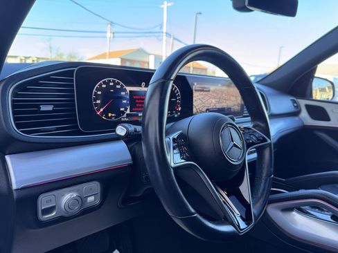 Used 2024 Mercedes-Benz GLE 450e 4MATIC image 19