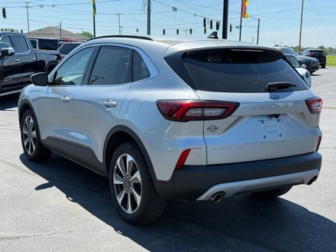 Used 2023 Ford Escape Platinum AWD/4WD image 6