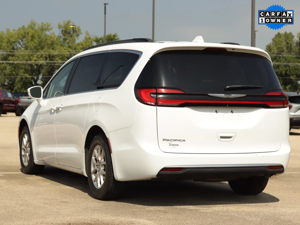 Used 2022 Chrysler Pacifica Touring-L FWD image 5