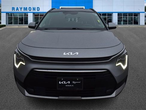 Used 2023 Kia Niro EX Touring image 8