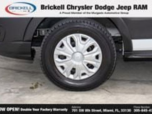 Used 2022 Ford E-Transit 148 High Roof Extended RWD image 9
