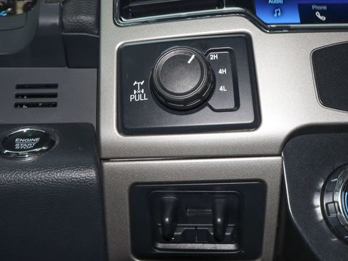 Used 2022 Ford F250 Lariat w/ Tremor Off-Road Package AWD/4WD image 32