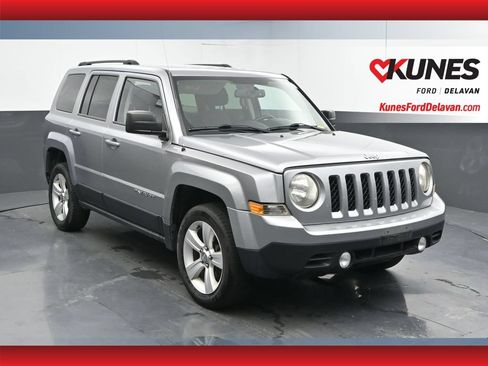 Used 2015 Jeep Patriot Latitude FWD image 1