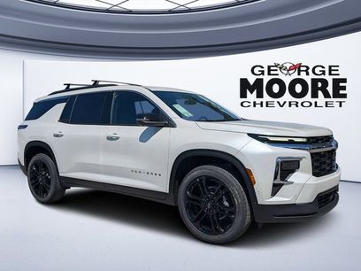 New 2025 Chevrolet Traverse LT w/ Enhanced Driving Package