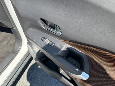 Used 2022 Nissan Kicks SR FWD image 30