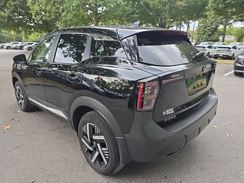 Used 2025 Nissan Kicks SV FWD image 6