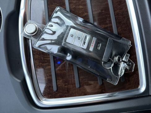 Certified 2018 Acura MDX FWD image 36