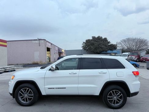 Used 2018 Jeep Grand Cherokee Limited AWD/4WD image 5