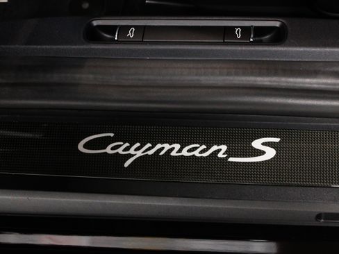 Used 2025 Porsche 718 Cayman S w/ Sportdesign Package RWD image 9