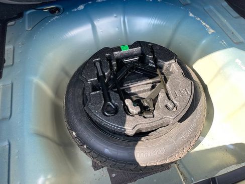 Used 2025 Hyundai Elantra SEL FWD image 31