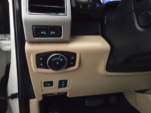 Used 2020 Ford F250 Lariat w/ Lariat Ultimate Package AWD/4WD image 41