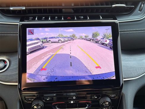 New 2025 Jeep Grand Cherokee L Limited w/ Black Appearance Package image 36