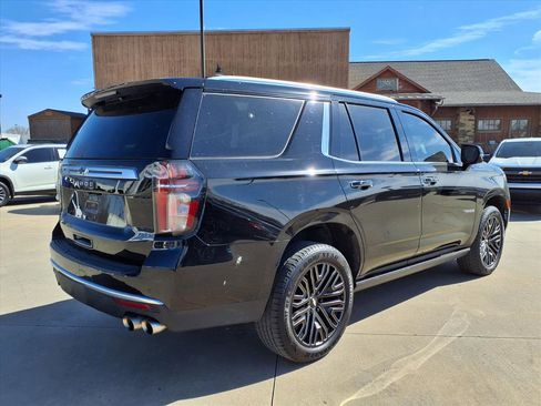 Used 2021 Chevrolet Tahoe High Country w/ Premium Package image 2