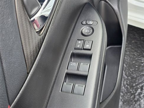 Used 2017 Honda Accord Sport Special Edition image 14