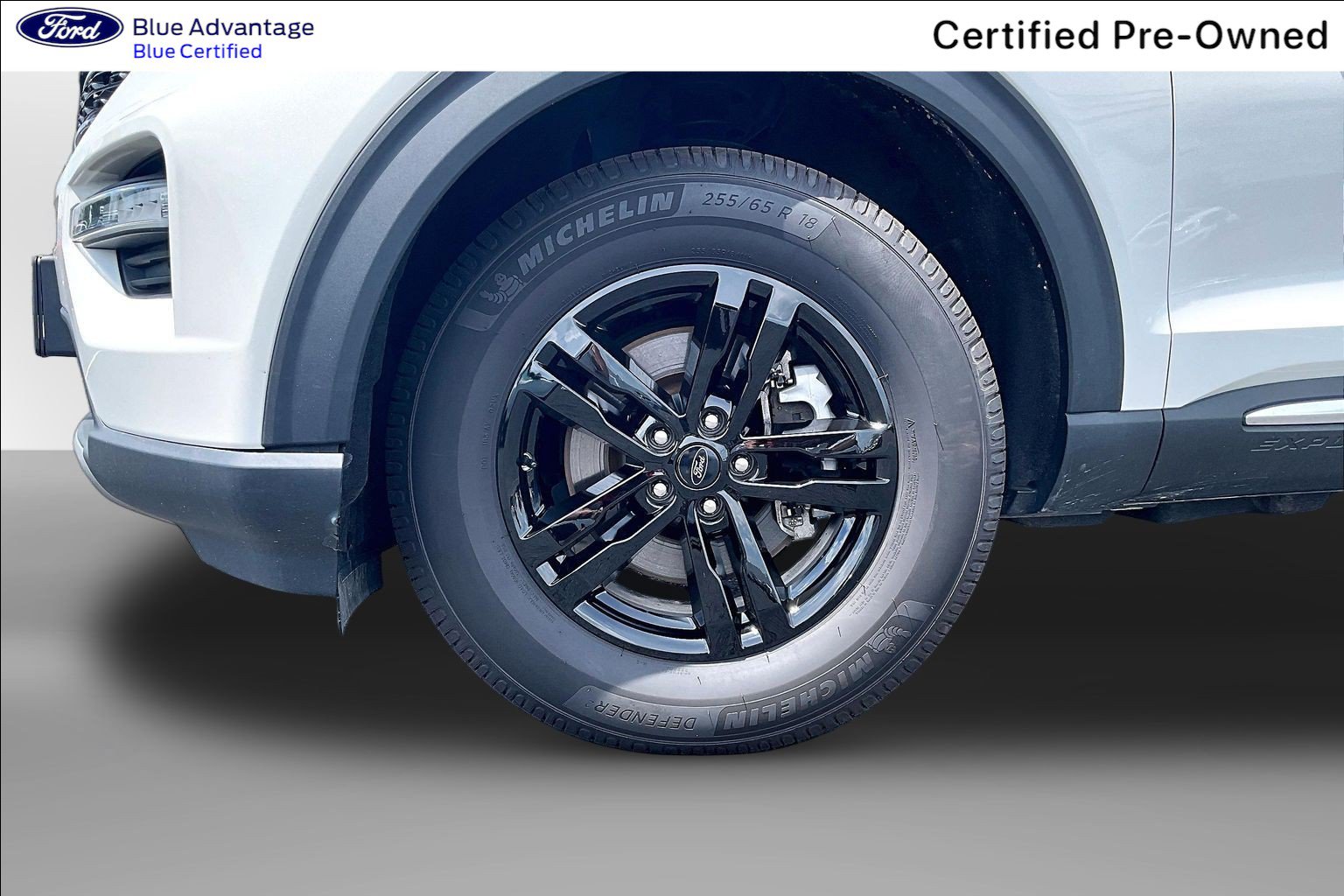 Used 2022 Ford Explorer XLT AWD/4WD image 3