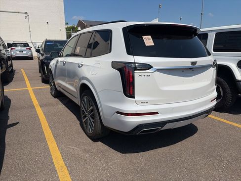 Used 2024 Cadillac XT6 Sport w/ LPO, Floor Liner Package AWD/4WD image 9