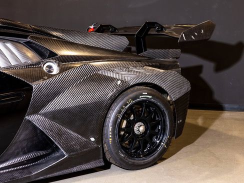 Used 2023 Lamborghini Huracan EVO image 4