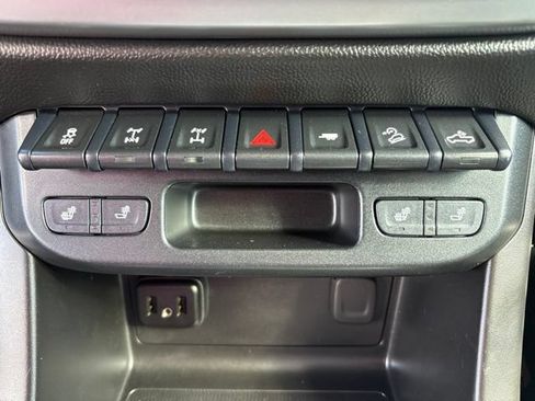 Used 2019 Chevrolet Colorado ZR2 AWD/4WD image 11