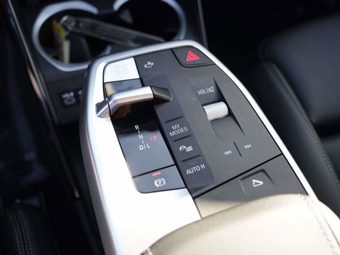 Used 2024 BMW X1 xDrive28i w/ Premium Package image 22