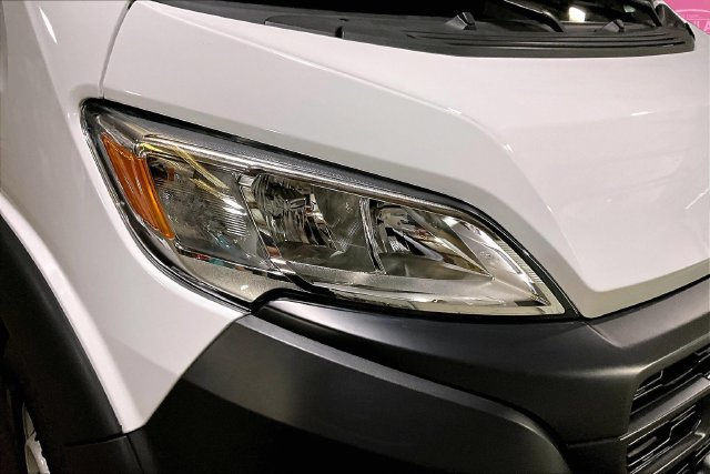 Used 2025 RAM ProMaster 3500 w/ Convenience Group FWD image 4