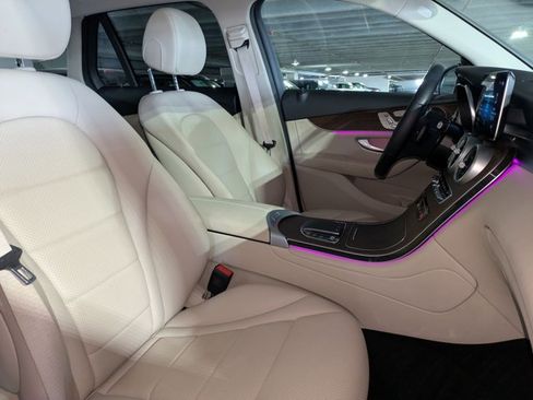 Certified 2022 Mercedes-Benz GLC 300 image 18