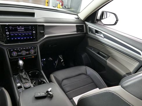 Used 2022 Volkswagen Atlas SEL Premium AWD/4WD image 26