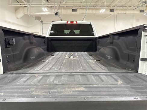 Used 2024 RAM 3500 Big Horn image 23