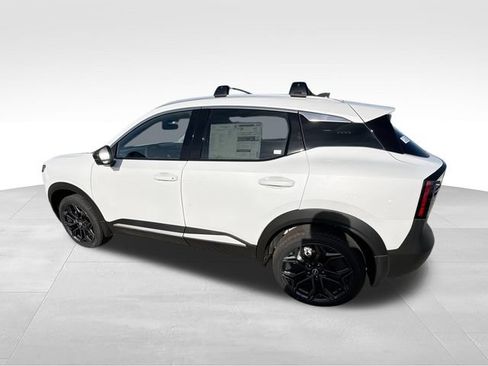 New 2026 Nissan Kicks SR w/ Cold Weather Package AWD/4WD image 6