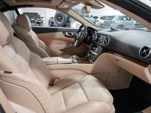 Used 2013 Mercedes-Benz SL 550 image 25