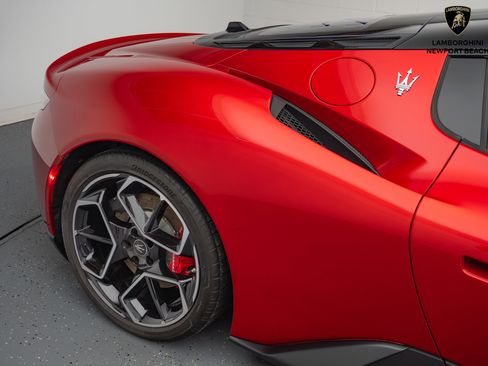 Used 2023 Maserati MC20 Coupe image 7