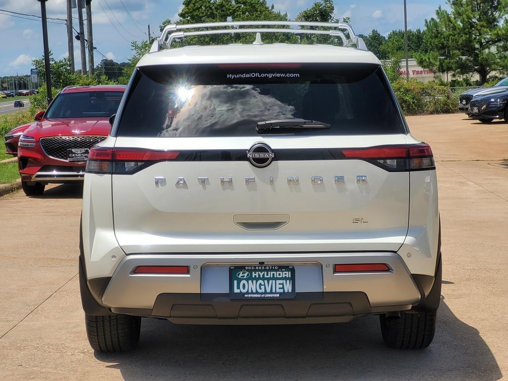 Used 2023 Nissan Pathfinder SL w/ Lighting Package (N92) FWD image 5