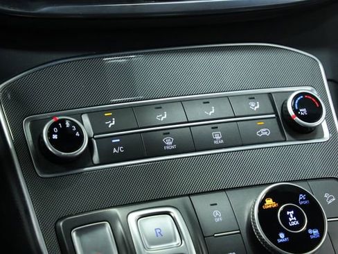 Used 2023 Hyundai Santa Fe SE image 19