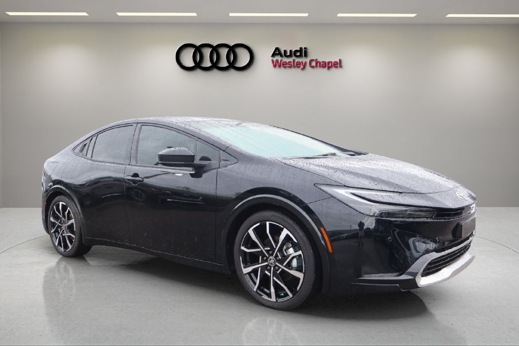 Used 2026 Toyota Prius Plug-In Hybrid w/ Limited Premium Package FWD image 7