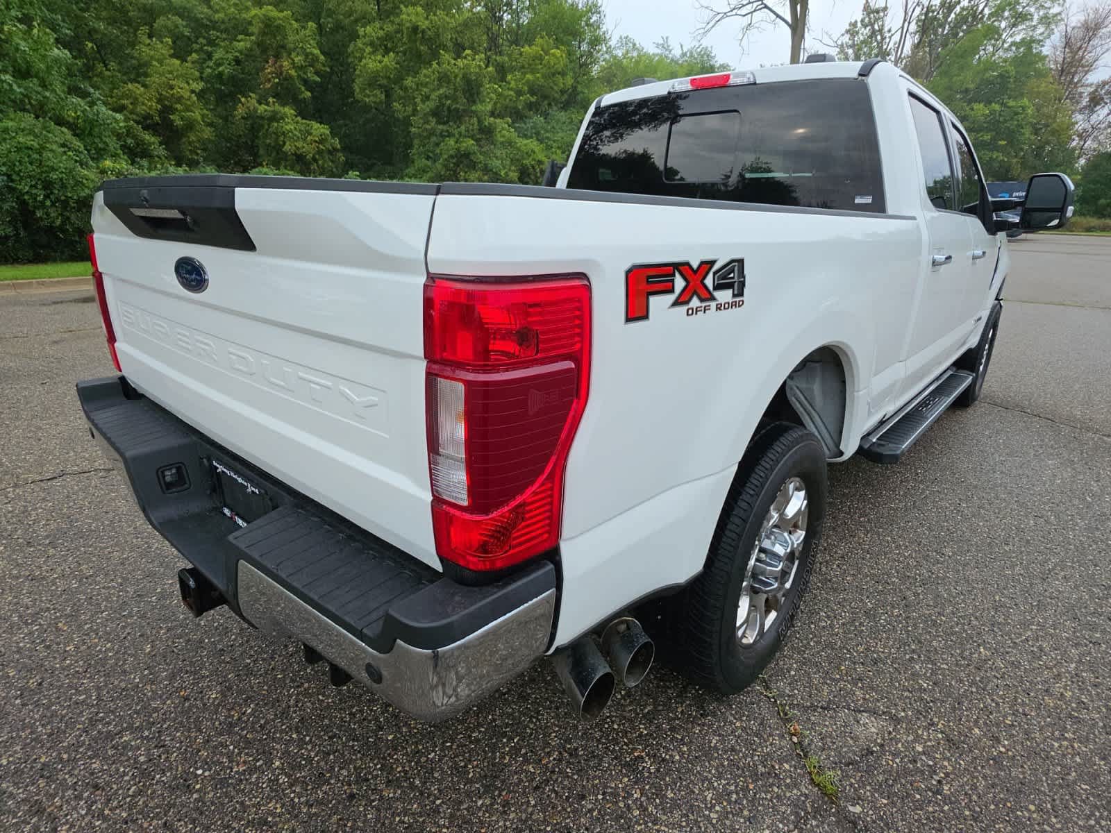 Used 2022 Ford F350 Lariat w/ Lariat Ultimate Package AWD/4WD image 8