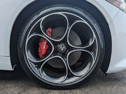 Used 2022 Alfa Romeo Giulia Veloce image 47