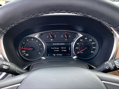 Used 2024 Chevrolet Equinox Premier FWD image 21