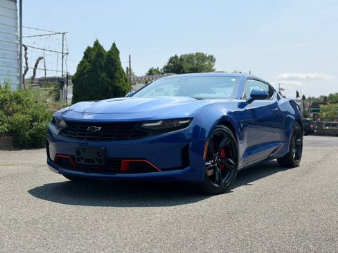 Used 2023 Chevrolet Camaro LT RWD image 1