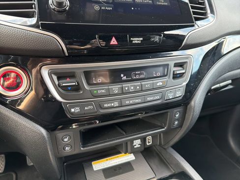 Used 2022 Honda Passport Elite image 14