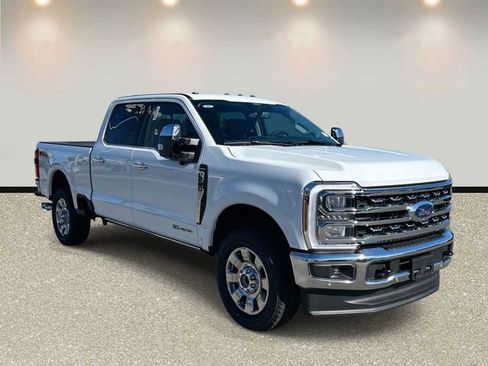 New 2026 Ford F250 Lariat w/ Lariat Ultimate Package image 3
