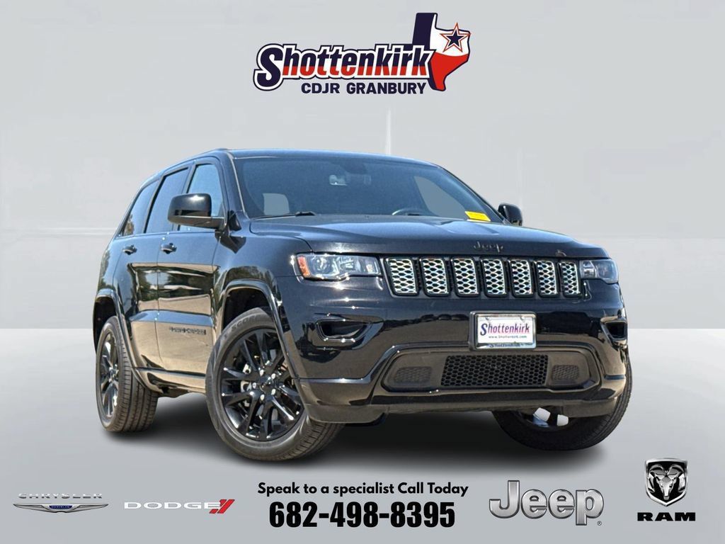 Used 2022 Jeep Grand Cherokee Laredo X RWD image 1