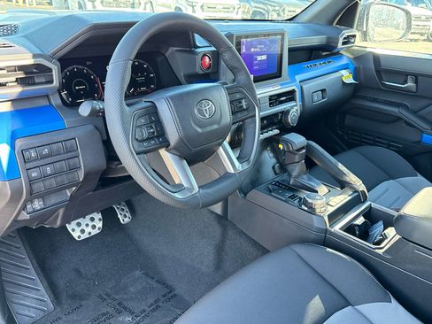 New 2025 Toyota Tacoma TRD Sport image 7