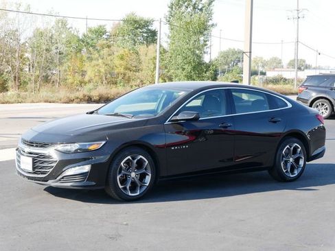 Used 2024 Chevrolet Malibu LT image 2