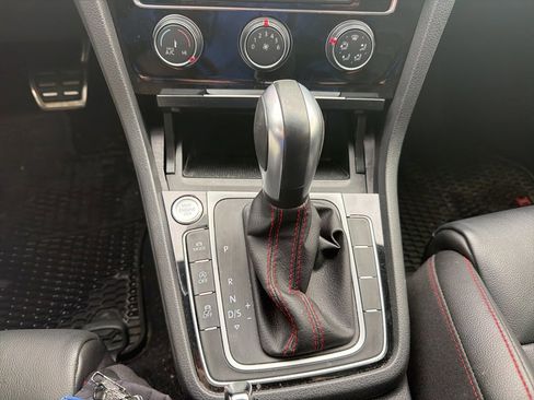 Used 2020 Volkswagen GTI SE image 12